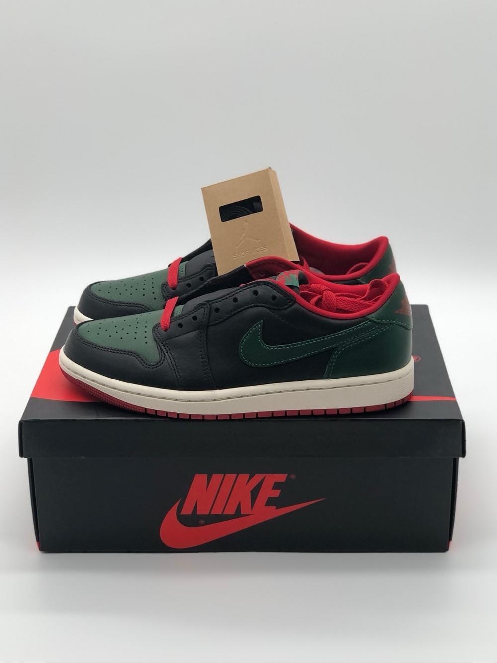 WMNS Air Jordan 1 Retro Low OG Gorge Green Red Size 7.5